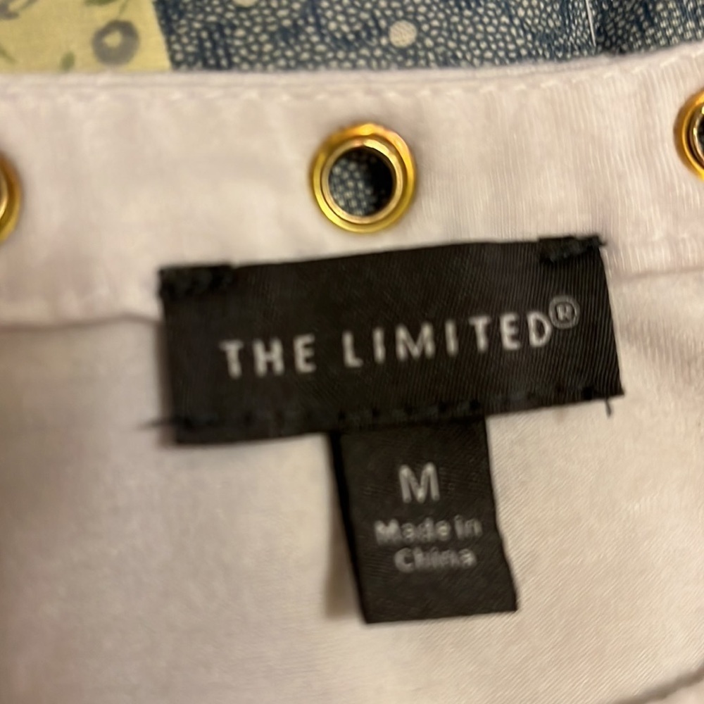 The Limited sleeveless grommeted neckline white blouse Size medium - Picture 7 of 8